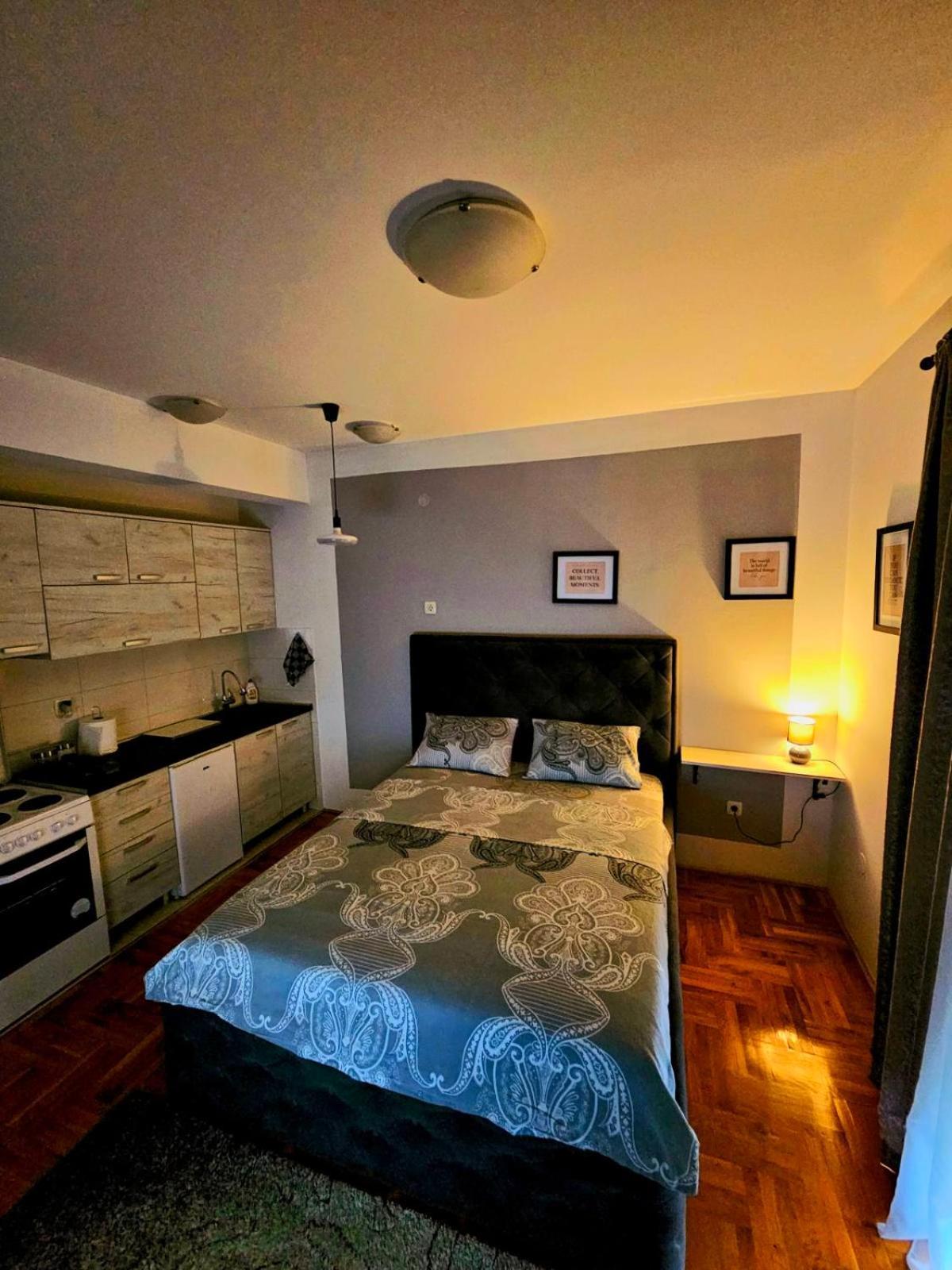 Studio Place 8 Подгориця Екстер'єр фото